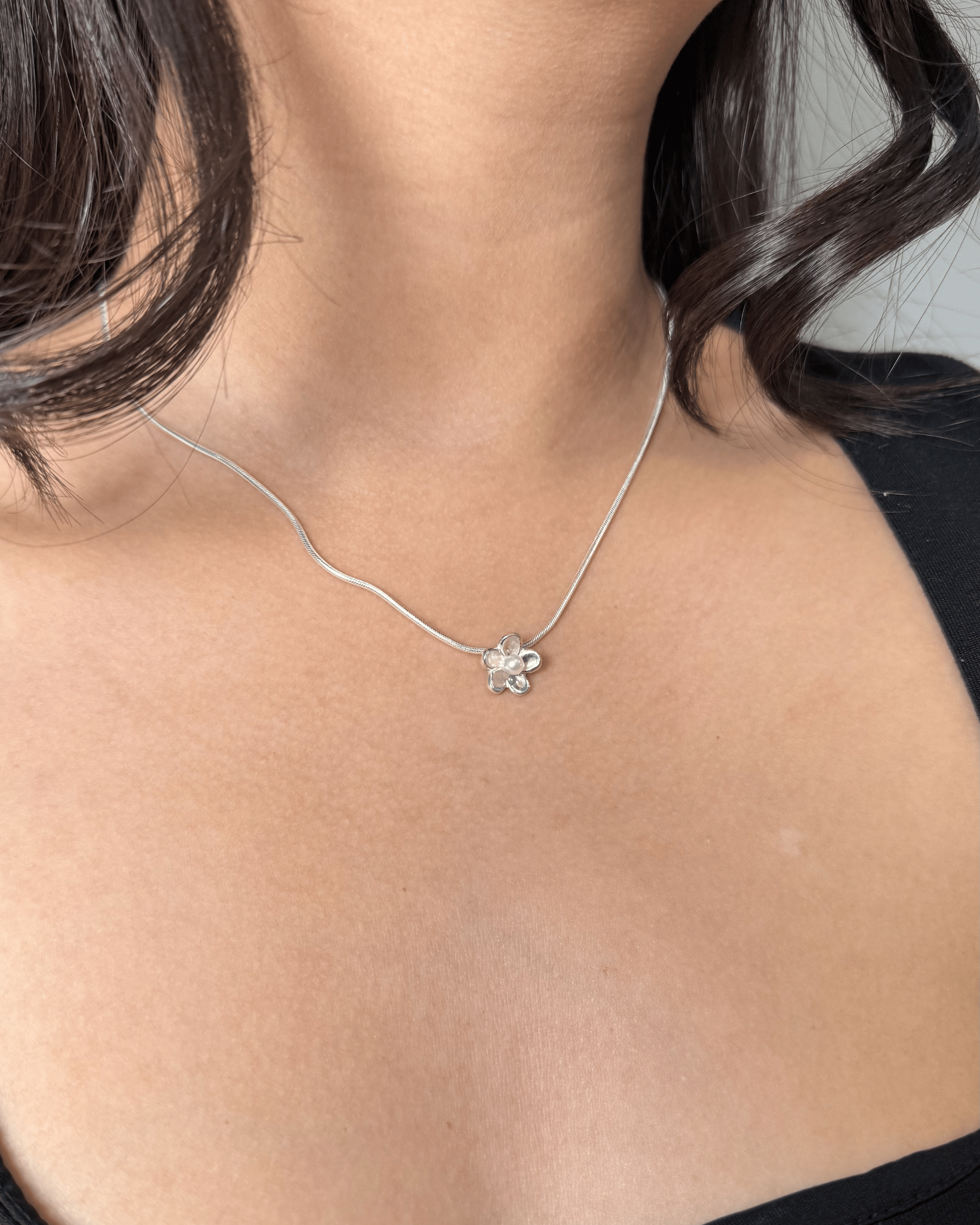 Martina Hamilton Forget Me Not | Sterling Silver and Pearl Pendant Medium