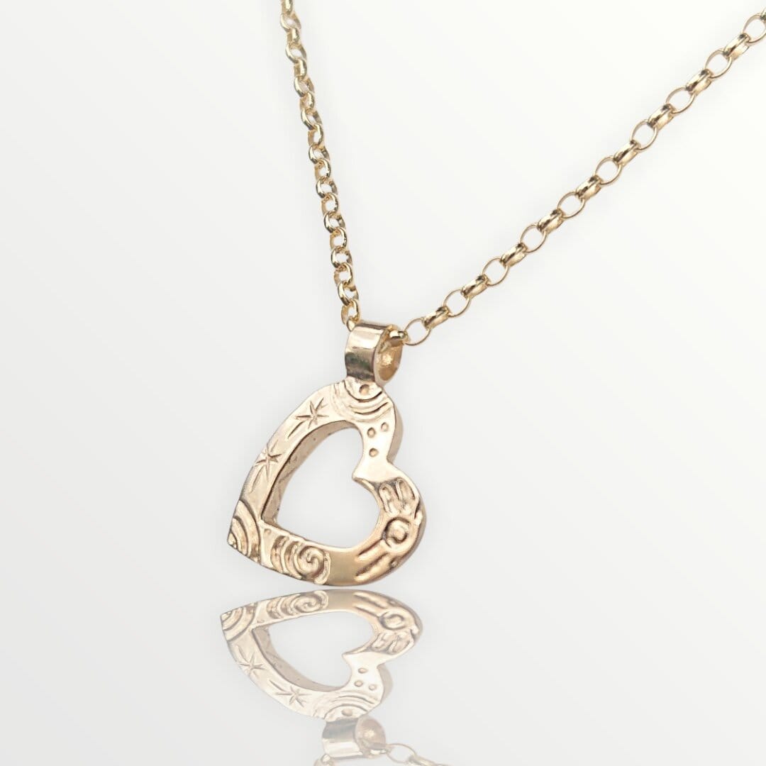 Martina Hamilton Heaven | 9ct Solid Gold Heart Pendant Medium