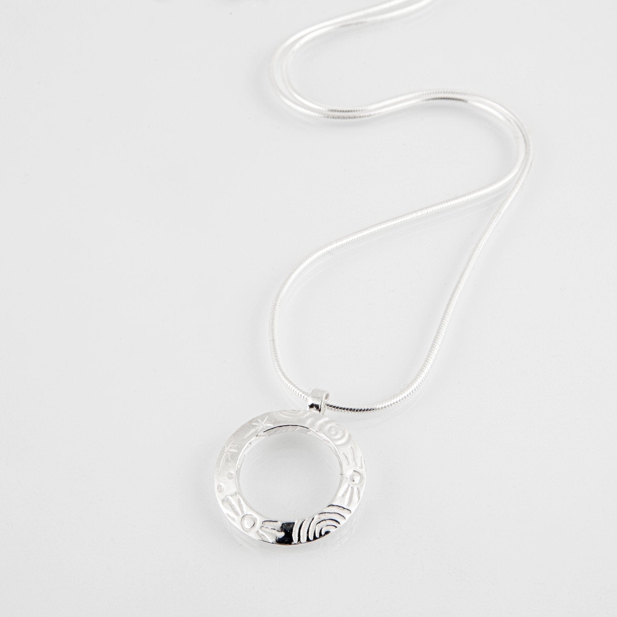 Martina Hamilton Heaven | Sterling Silver Circle Pendant Medium