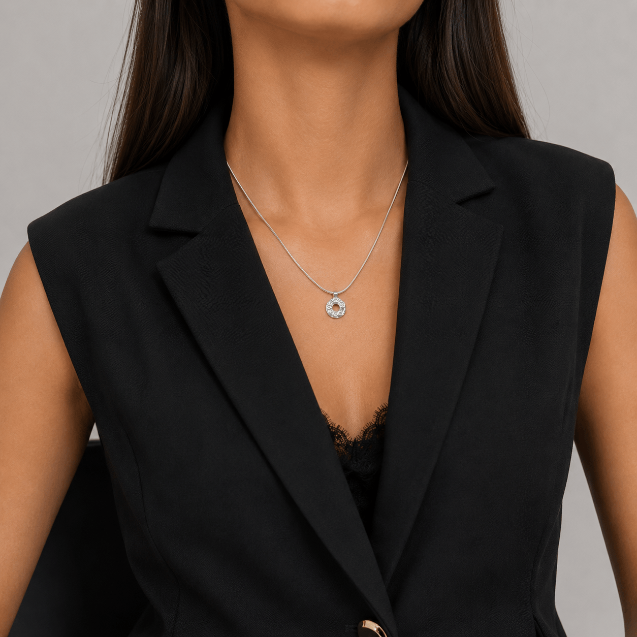 Martina Hamilton Heaven | Sterling Silver Circle Pendant Small
