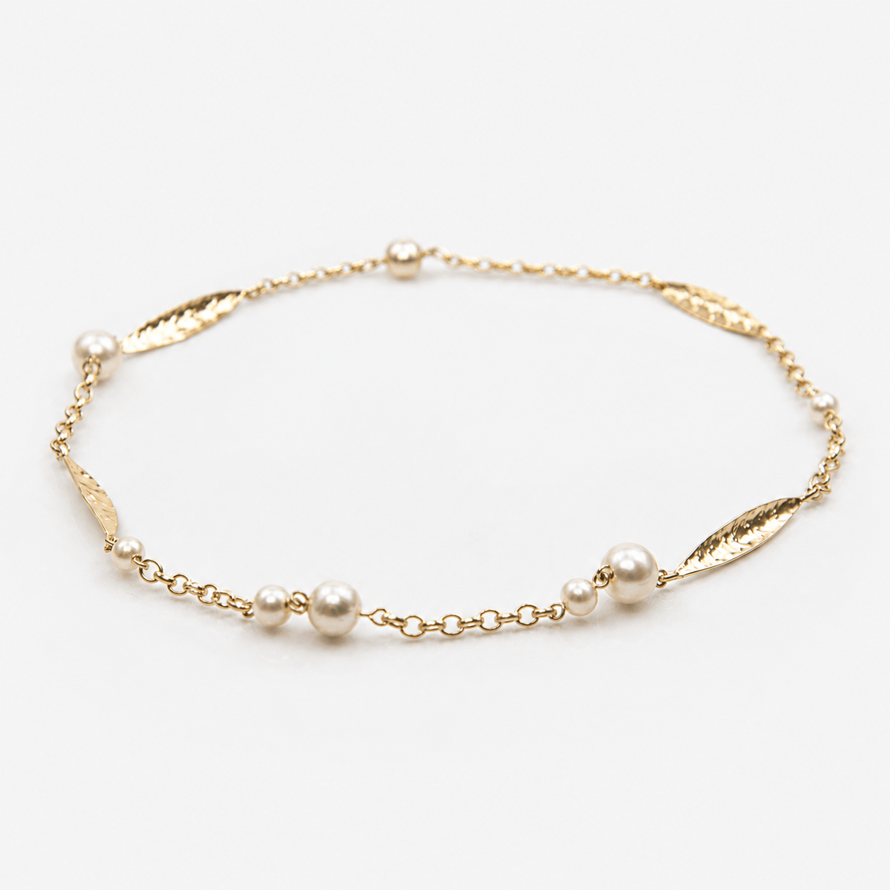 Martina Hamilton Leaf | 9ct Solid Gold and Pearl Necklace
