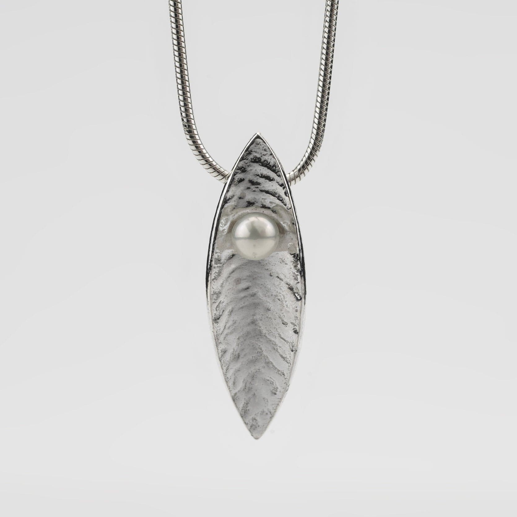 Martina Hamilton Leaf | Sterling Silver and Fixed Pearl Pendant