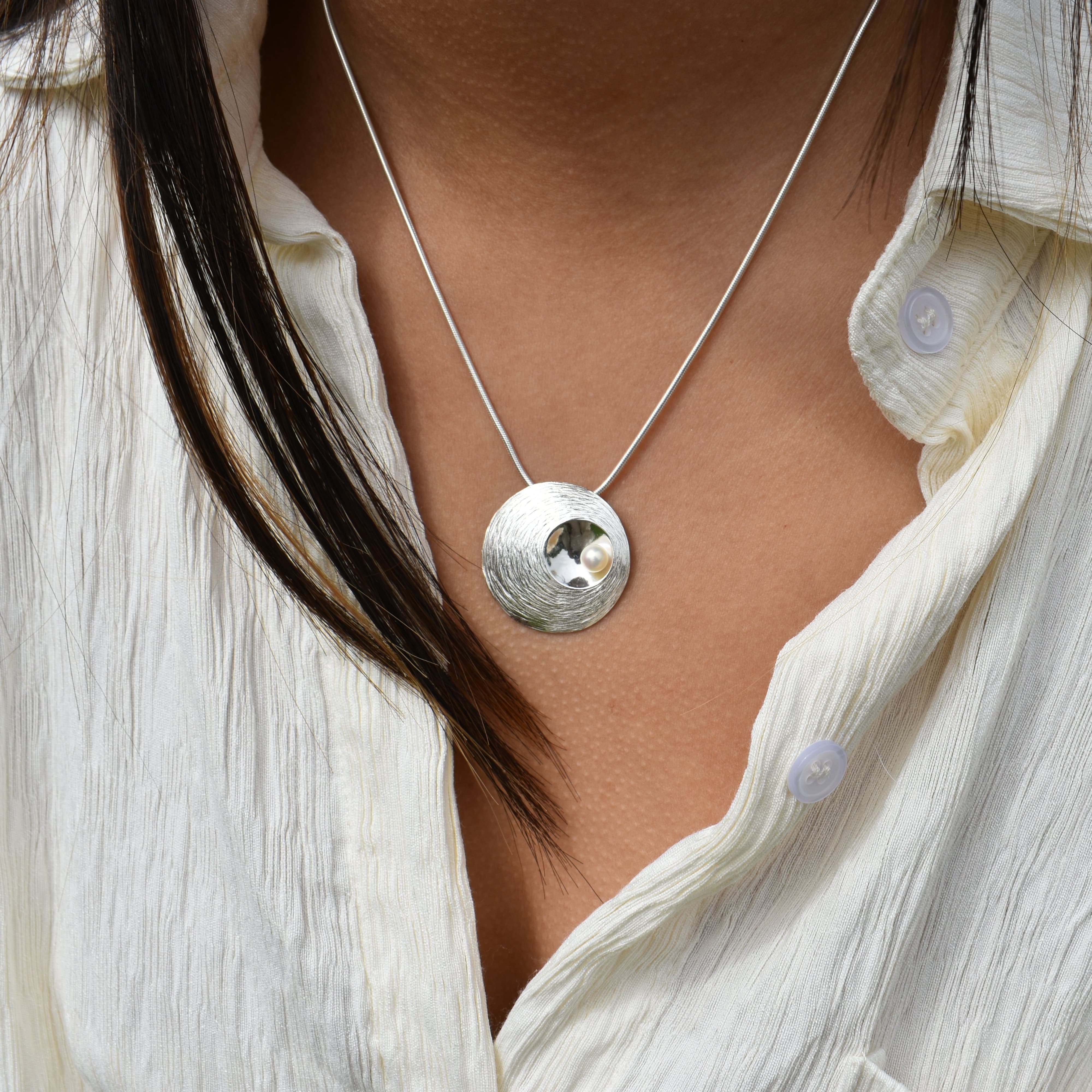 Martina Hamilton Oyster Pearl | Sterling Silver and Pearl Pendant Large
