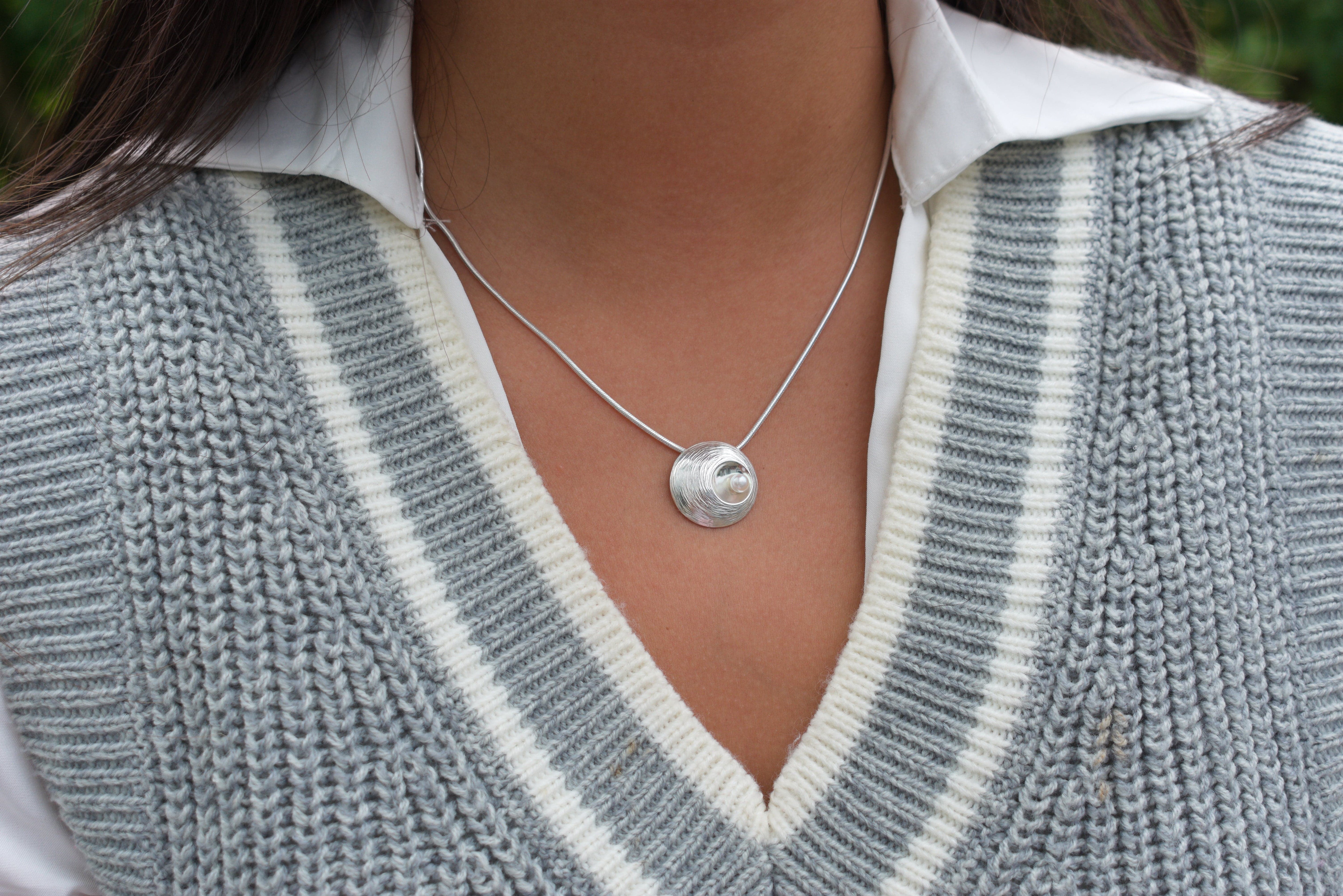 Martina Hamilton Oyster Pearl | Sterling Silver and Pearl Pendant Medium