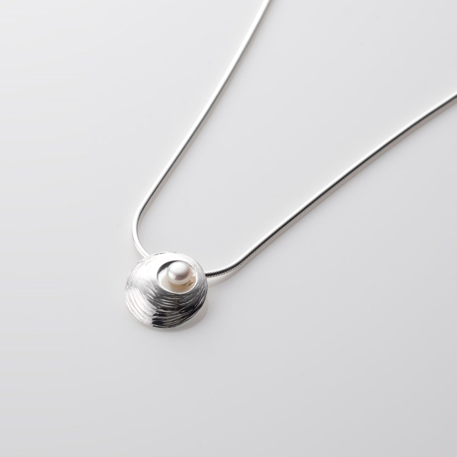 Martina Hamilton Oyster Pearl | Sterling Silver and Pearl Pendant Small