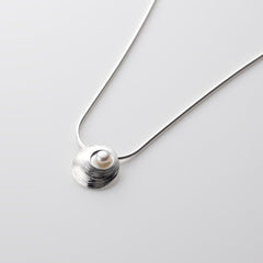 Martina Hamilton Oyster Pearl | Sterling Silver and Pearl Pendant Small