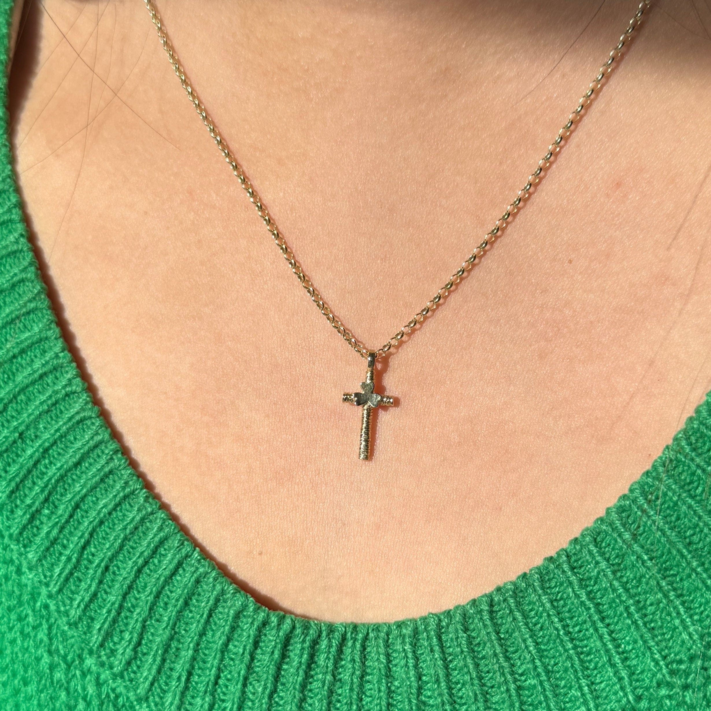 Martina Hamilton Shamrock | 9ct Solid Gold Simple Cross Pendant