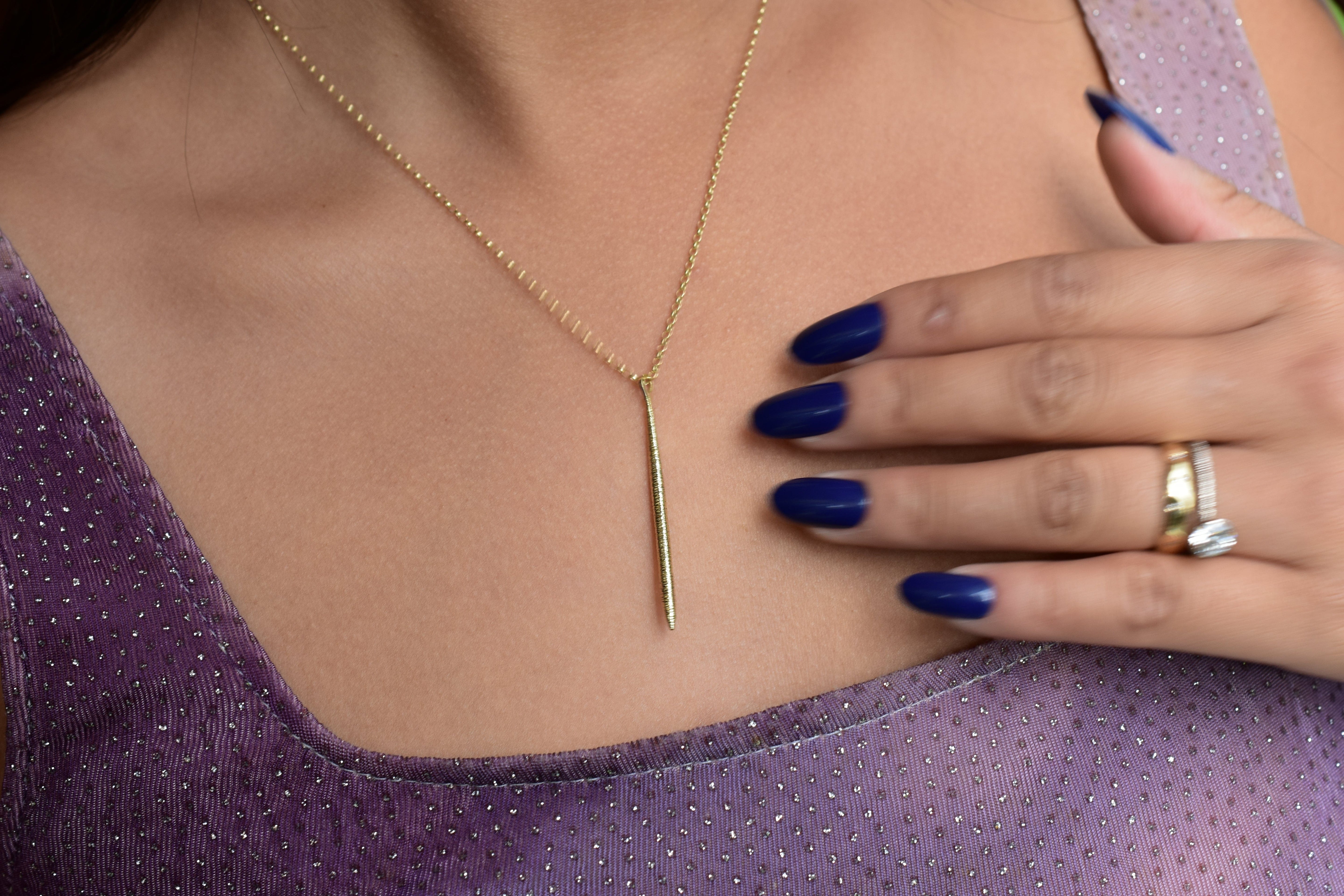 Martina Hamilton Síoda | 9ct Solid Gold Long Drop Pendant