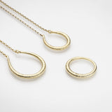 Martina Hamilton Síoda | 9ct Solid Gold Torc Pendant Medium