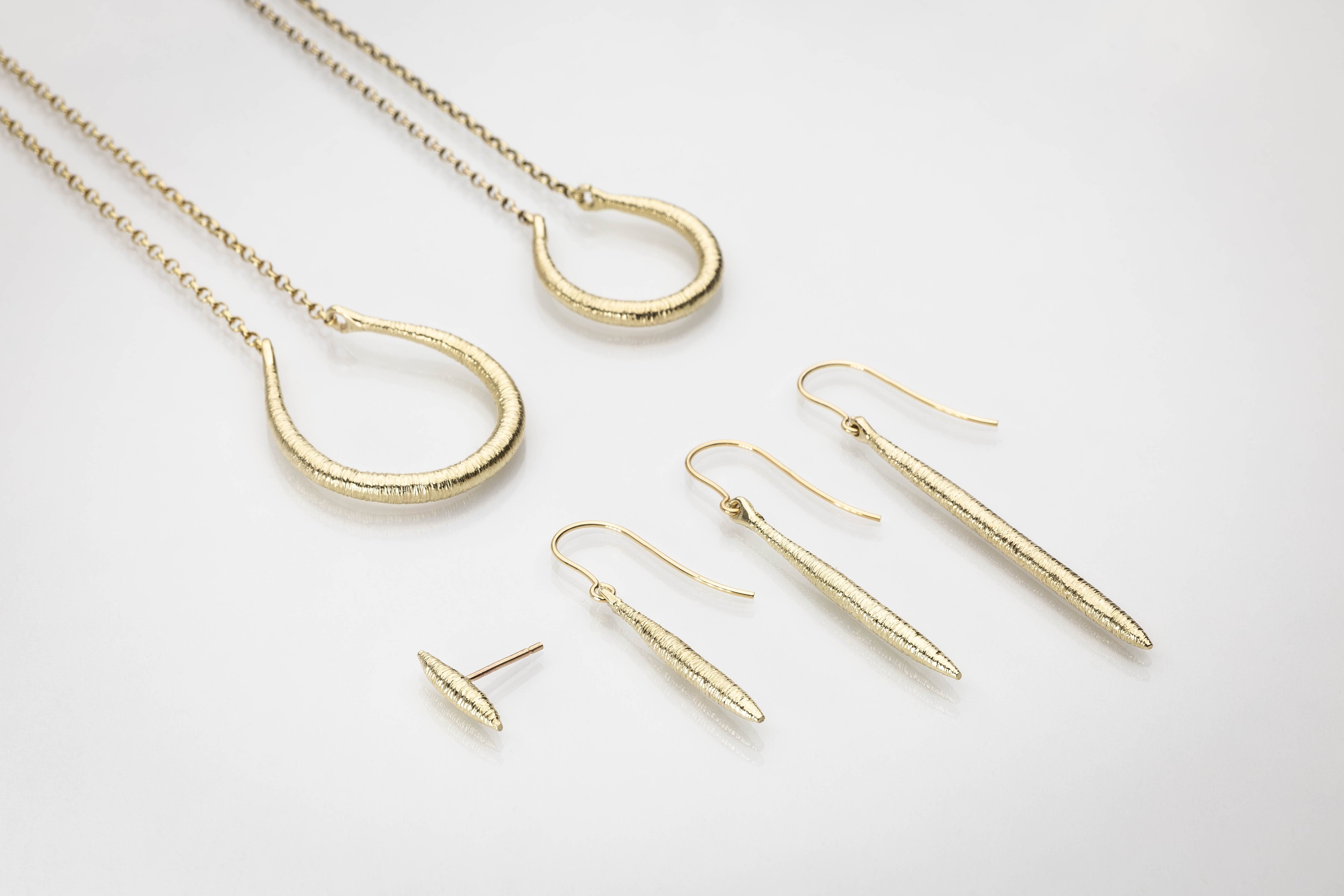 Martina Hamilton Síoda | 9ct Solid Gold Torc Pendant Medium