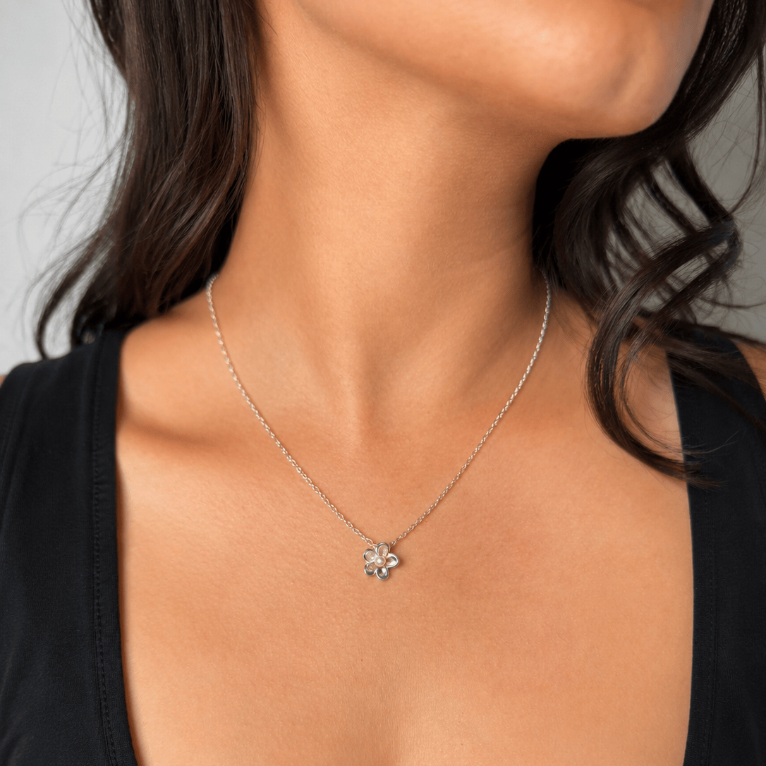 Martina Hamilton Snake chain Forget Me Not | Sterling Silver and Pearl Pendant Medium
