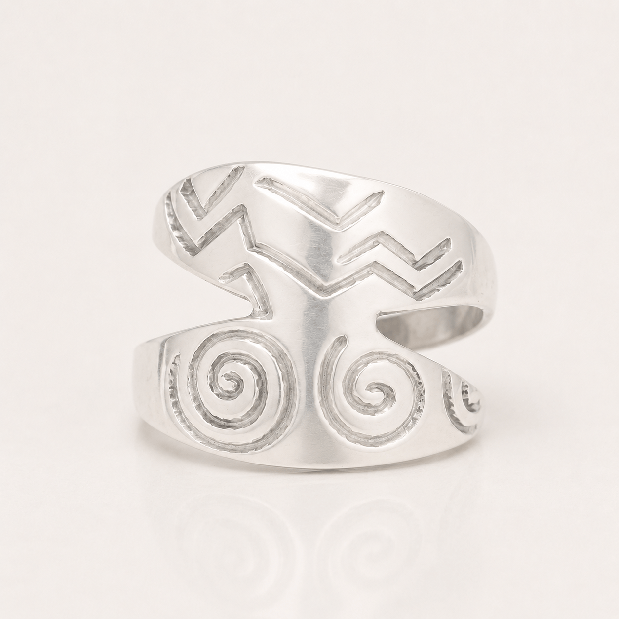 Martina Hamilton Carrowkeel | Sterling Silver Ring
