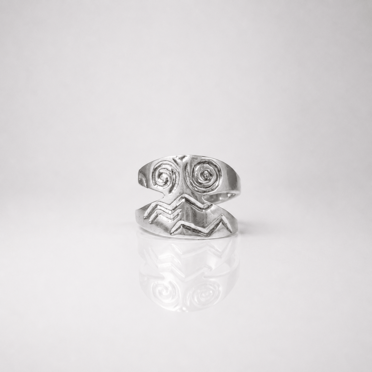 Martina Hamilton Carrowkeel | Sterling Silver Ring