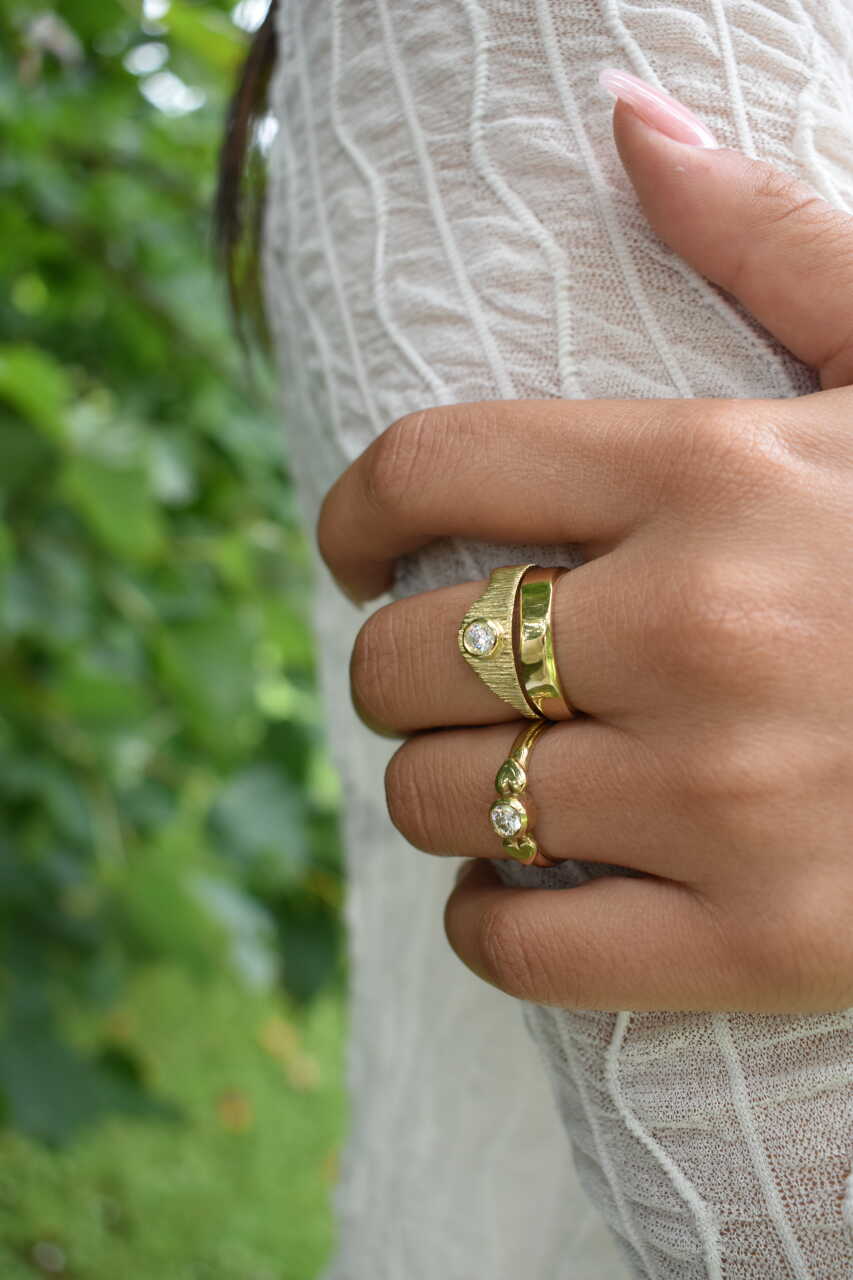 Martina Hamilton Chamfer | Solid Gold Band Ring