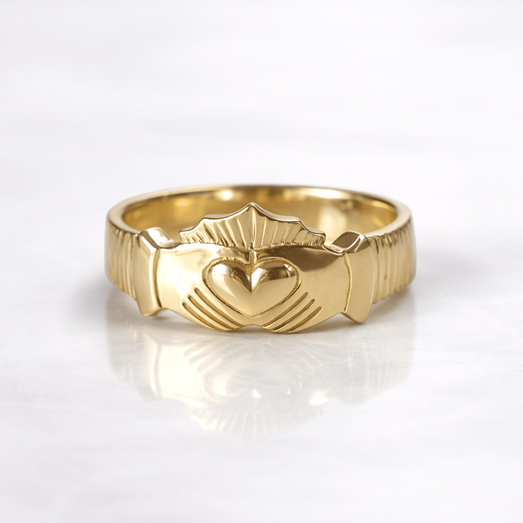 Martina Hamilton Ériu | Claddagh Solid Gold Ring