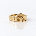 Martina Hamilton Ériu | Claddagh Solid Gold Ring
