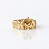 Martina Hamilton Ériu | Claddagh Solid Gold Ring