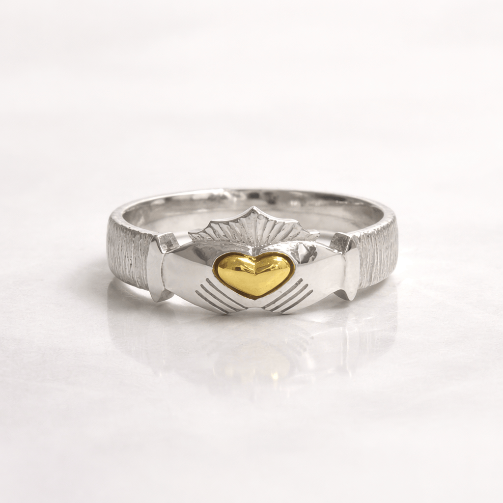 Martina Hamilton Ériu | Claddagh Sterling Silver Ring with Solid Gold Heart