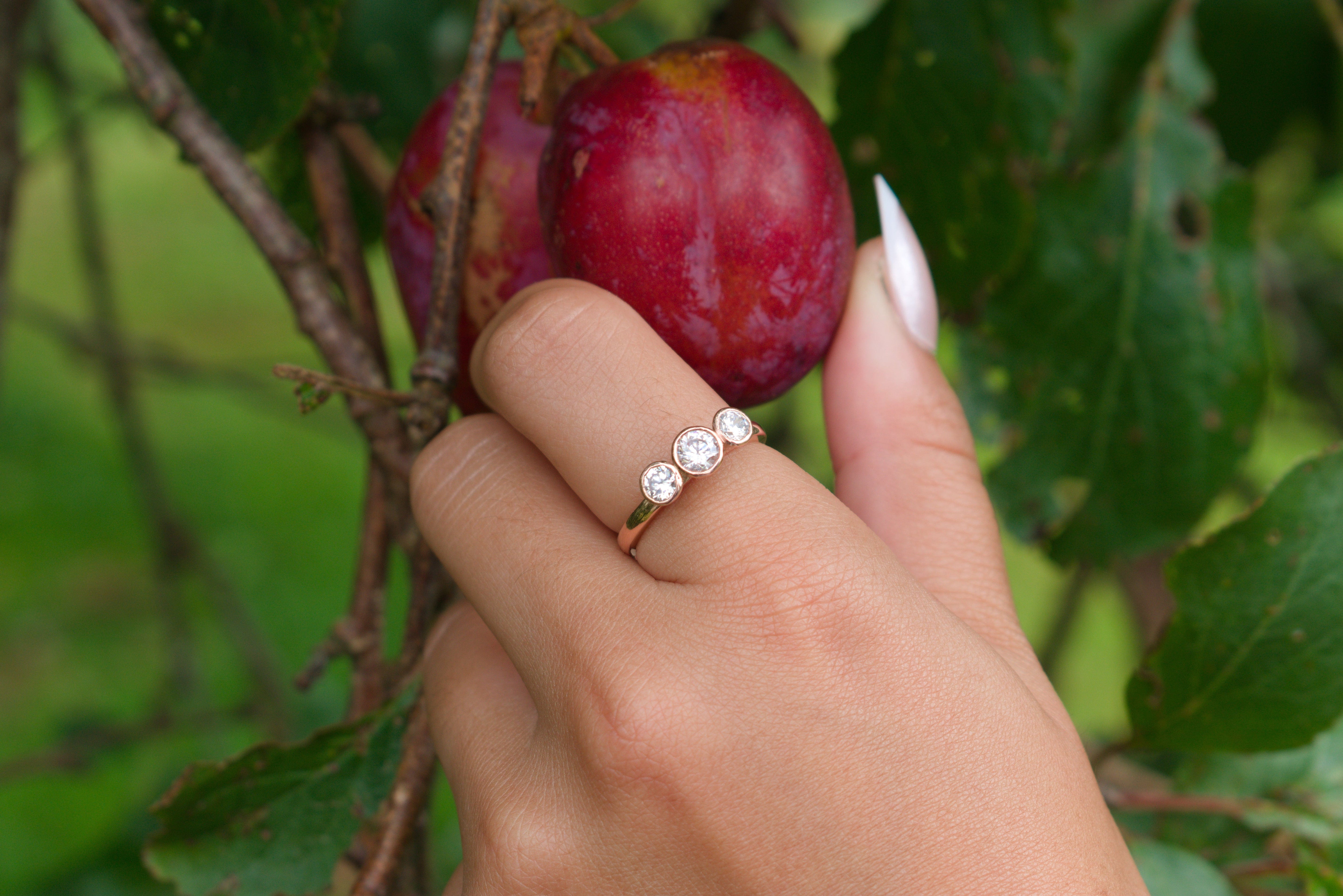 Martina Hamilton Ériu | Triple Gemstone Solid Gold Ring
