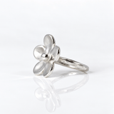 Martina Hamilton Forget me Not | Single Flower Ring Large