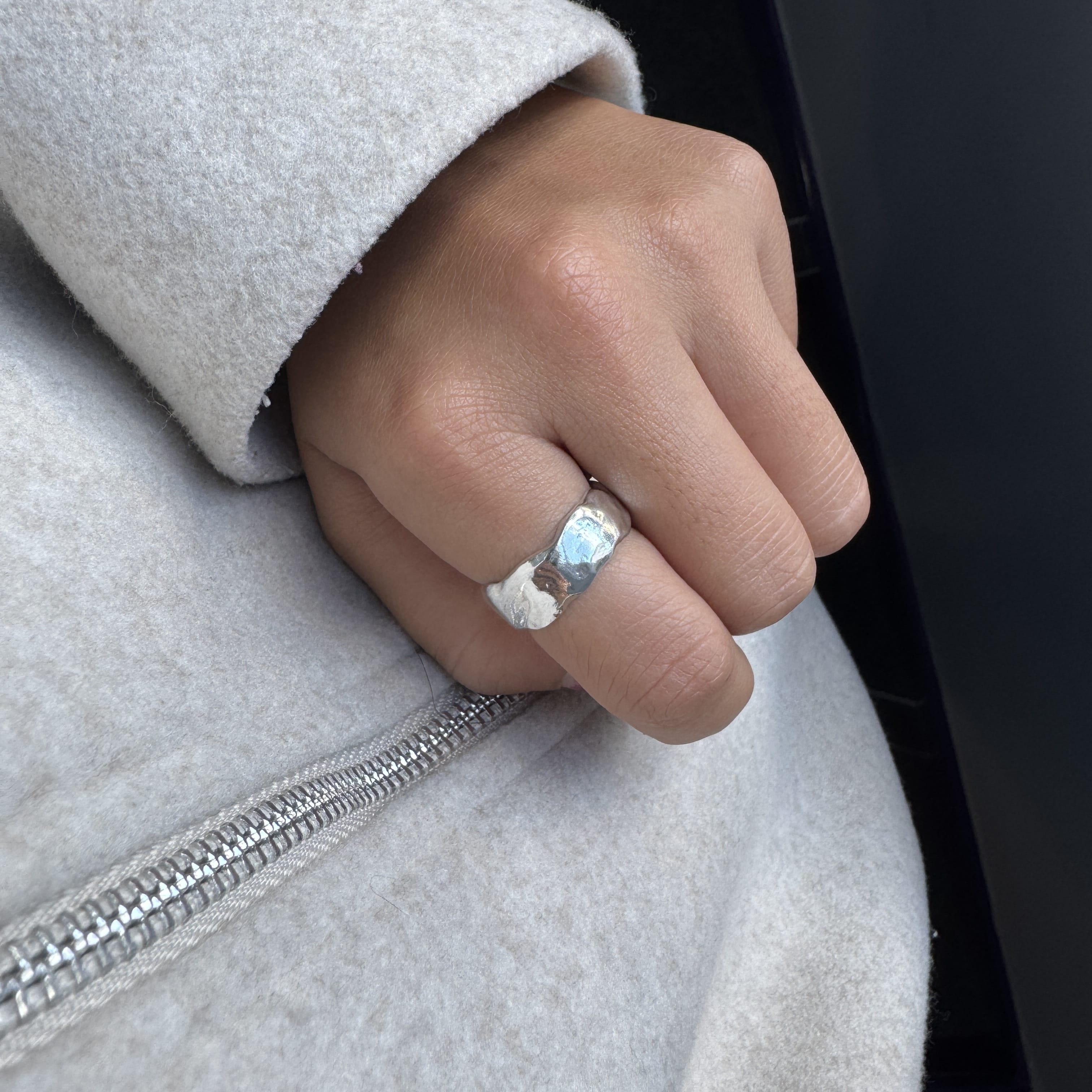 Martina Hamilton Island Link | Sterling Silver Pebble Ring 8mm Band
