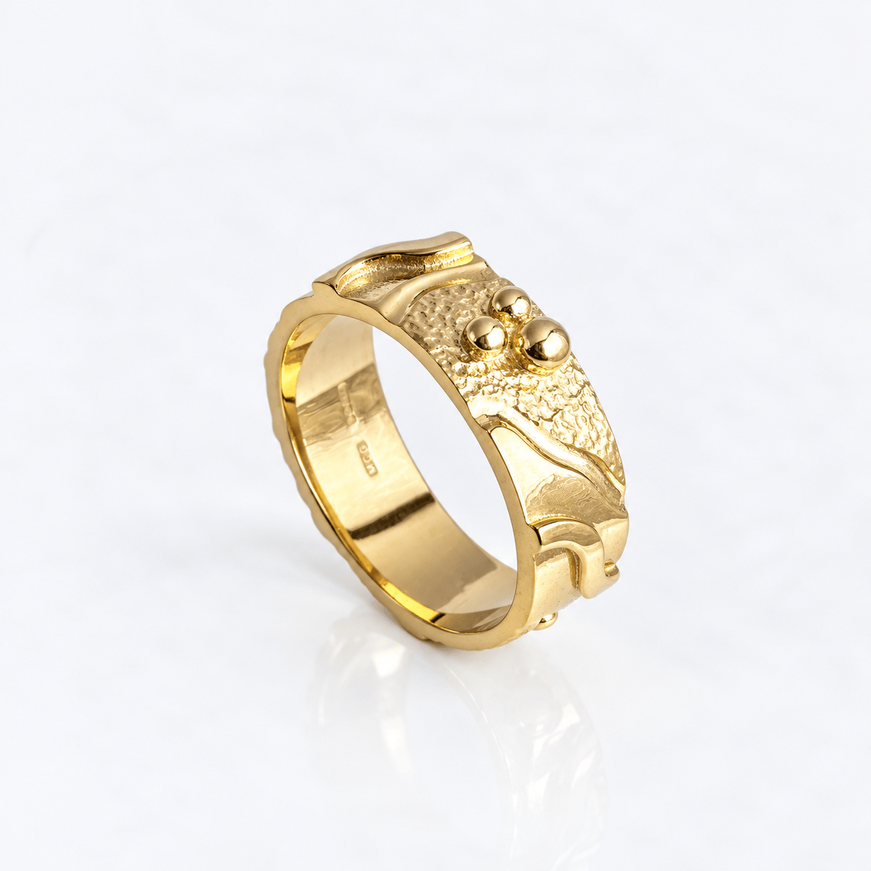 Martina Hamilton Rockpool | Solid Gold Band Ring
