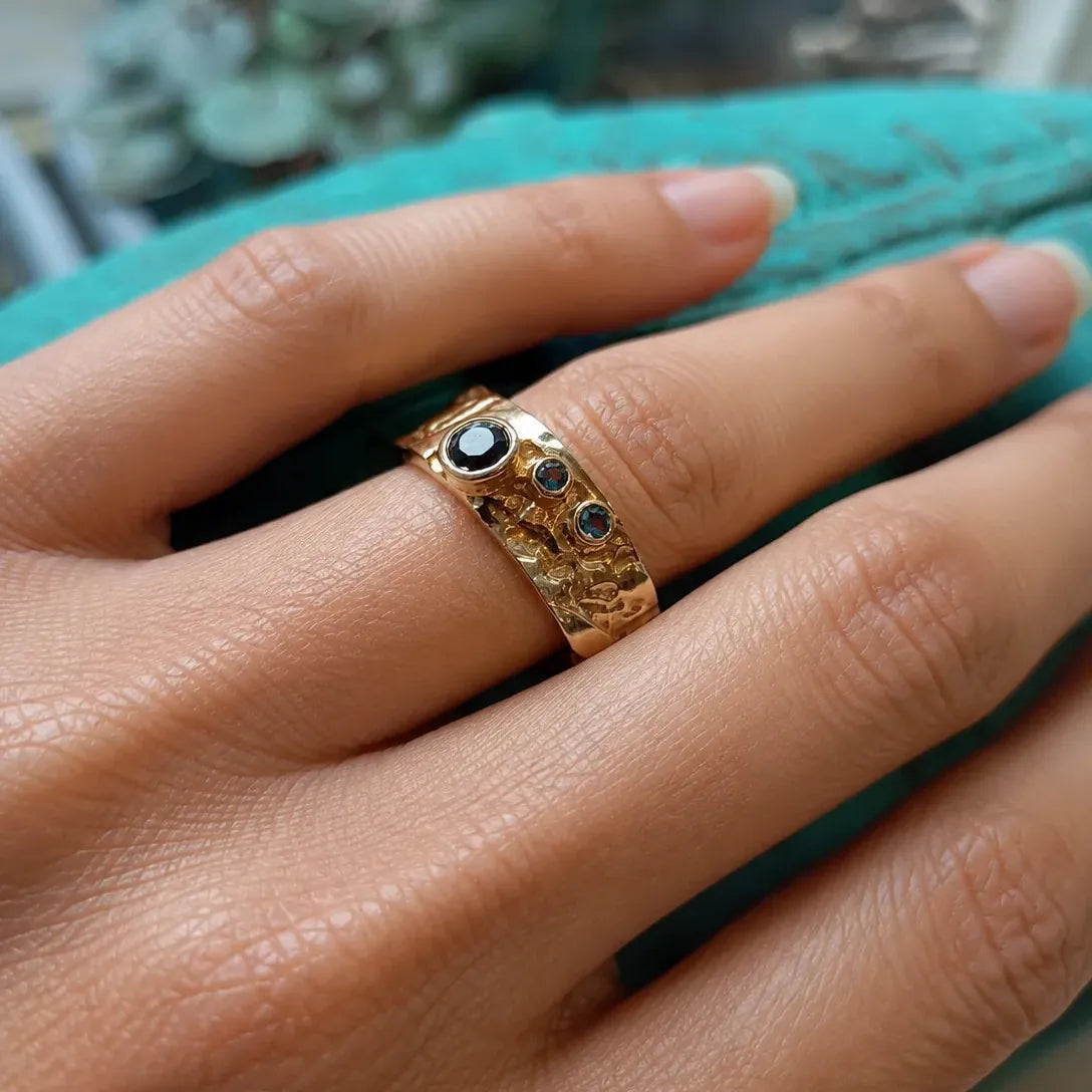 Martina Hamilton Seascape | Solid Gold with 1 x 4mm Stone and 2 x 2mm Stones Ring