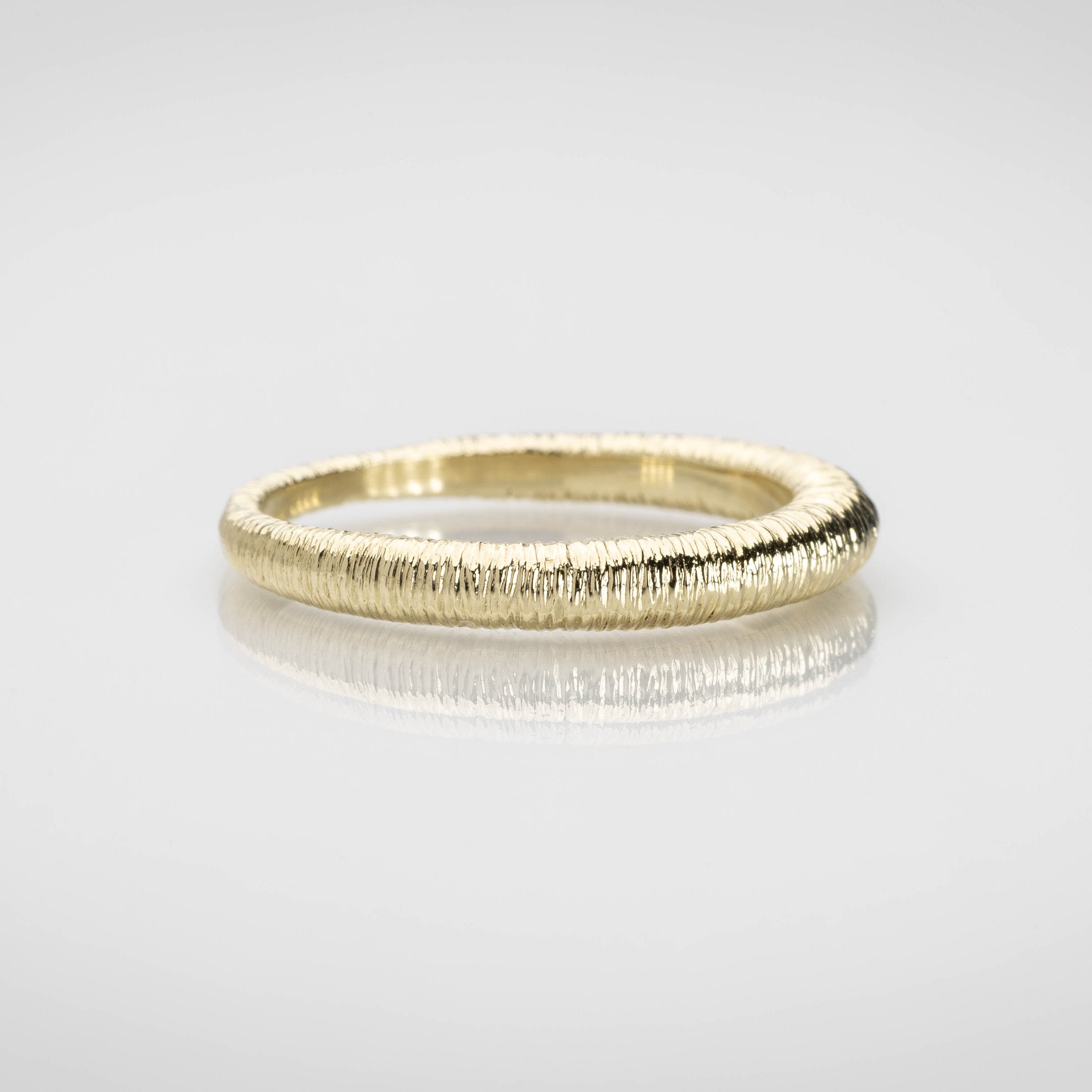 Martina Hamilton Síoda | 9ct Solid Gold Textured Ring