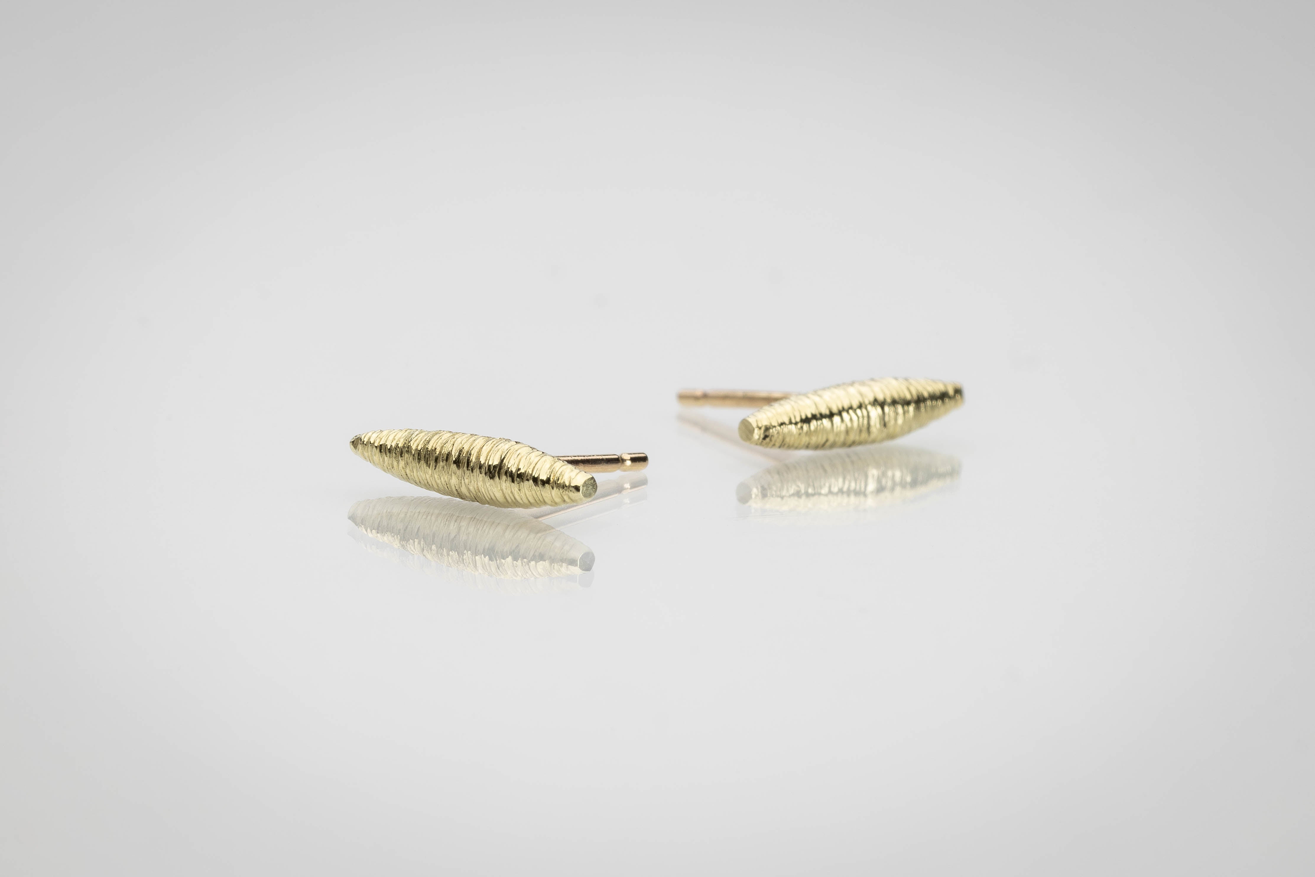 Martina Hamilton Síoda | 9ct Solid Gold Stud Earrings Petite
