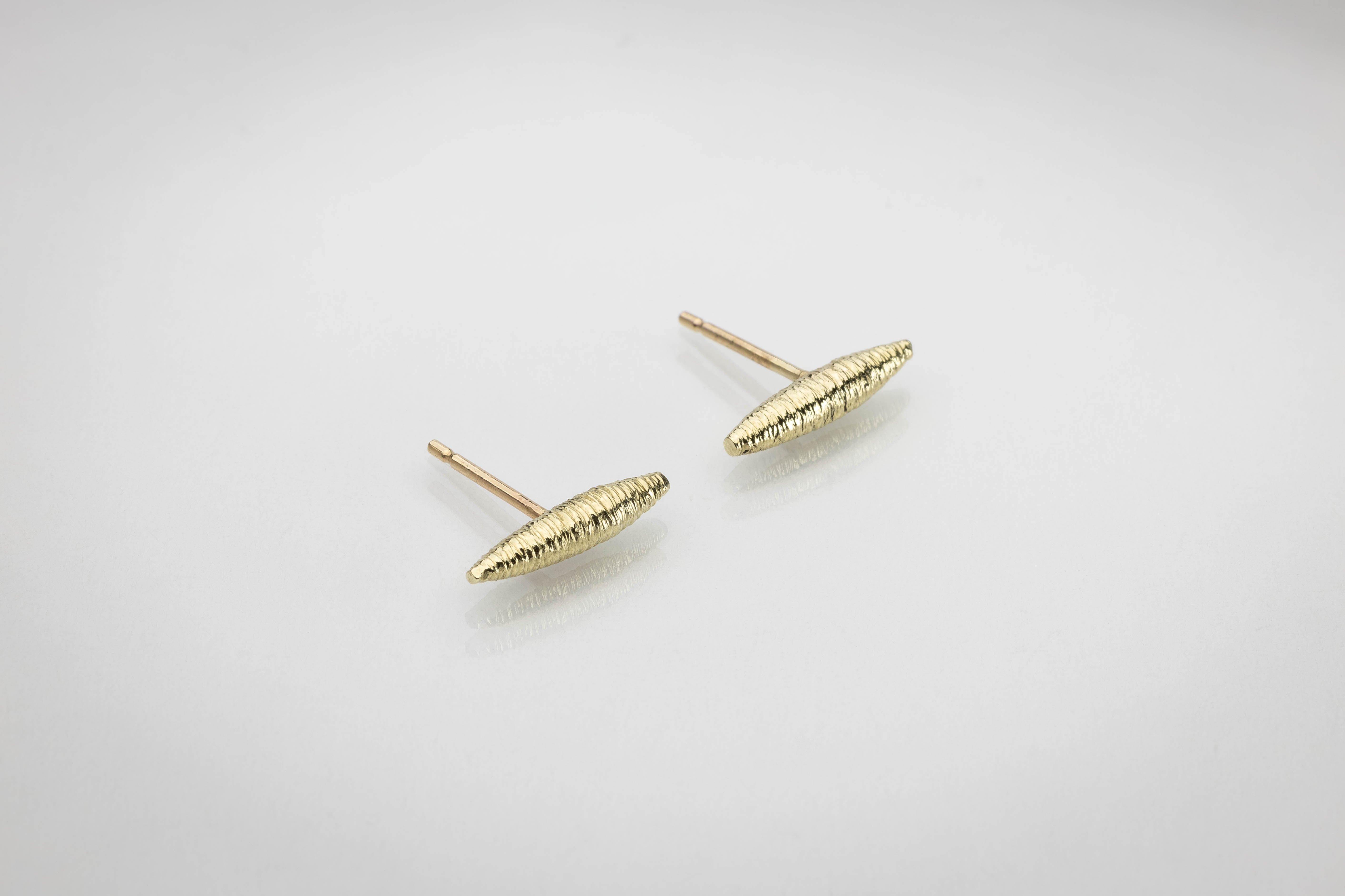 Martina Hamilton Síoda | 9ct Solid Gold Stud Earrings Petite